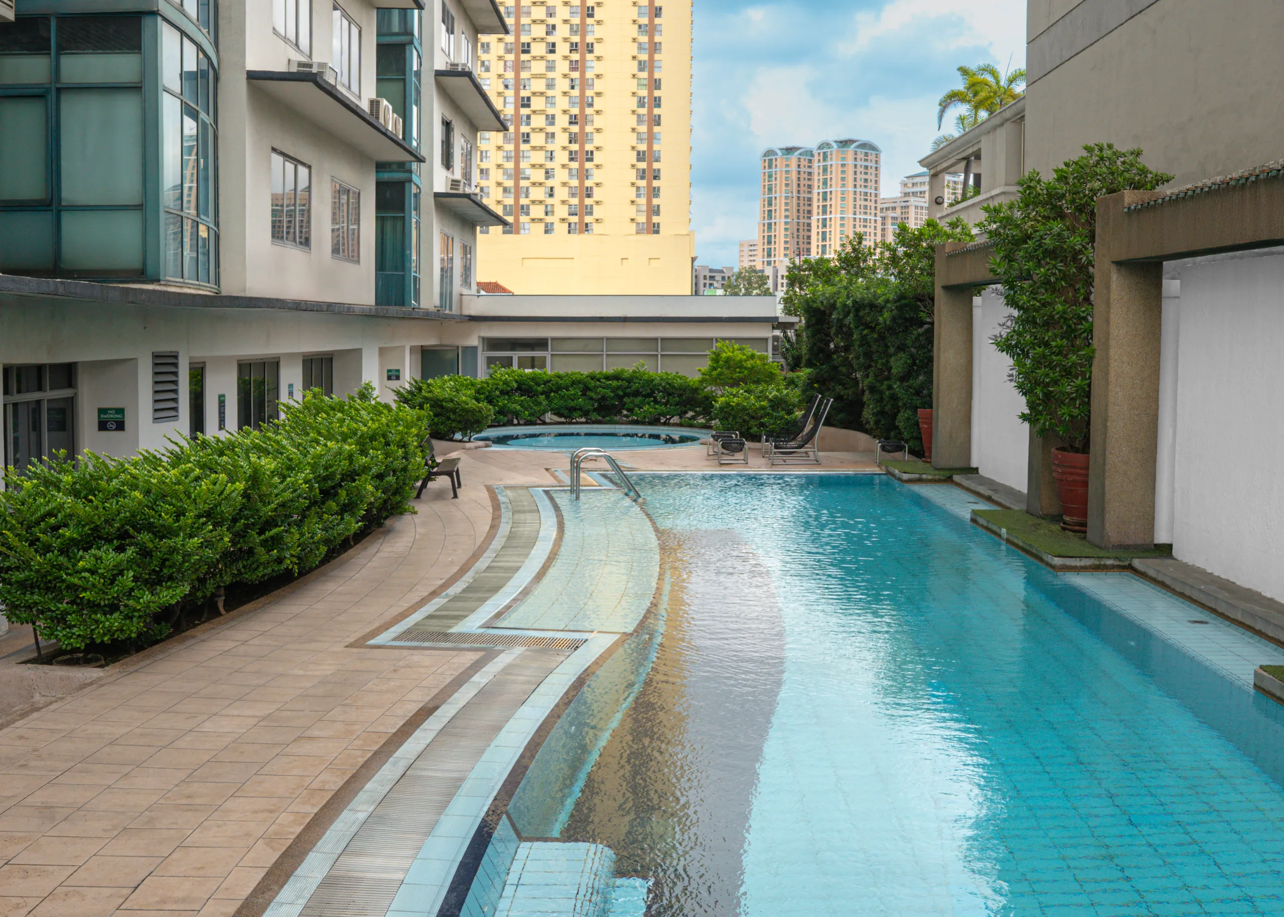 Astoria Plaza